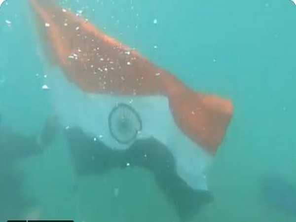 Screengrab from underwater flag demonstration. (ANI/photo)