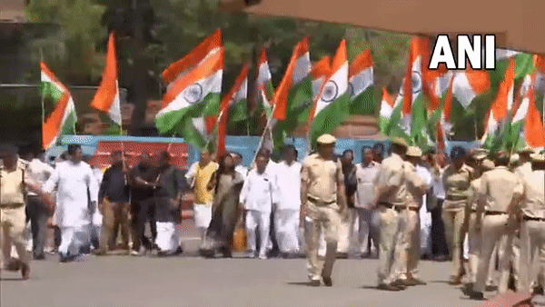 Opposition parties take out 'Tiranga March' from Parliament - Vimarsana News