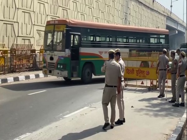 Police beef up security at Delhi-Ghazipur border ahead of farmers' march to Jantar Mantar - Vimarsana News