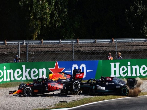 Max Verstappen and Lewis Hamilton (Photo: formula1.com)
