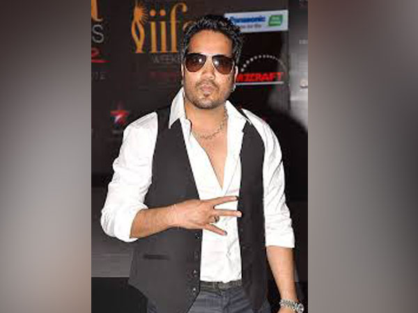 FWICE bans Mika Singh, crew members for performing in Pakistan
