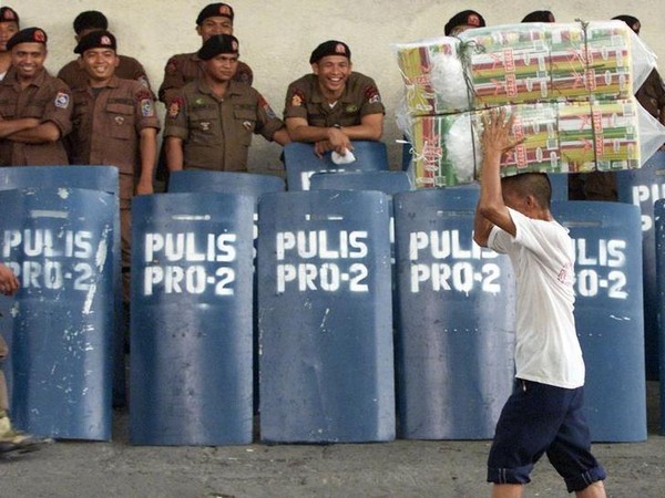 Philippines: 2 inmates killed, 34 injured during a prison riot