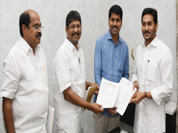 The unions' representatives lauded the measures being taken by state government for containing coronavirus spread. The unions' representatives lauded the measures being taken by state government for containing coronavirus spread.