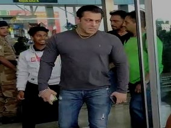 Actor Salman Khan at Goa airport on Tuesday (Picture courtesy: Social Media) Actor Salman Khan at Goa airport on Tuesday (Picture courtesy: Social Media)