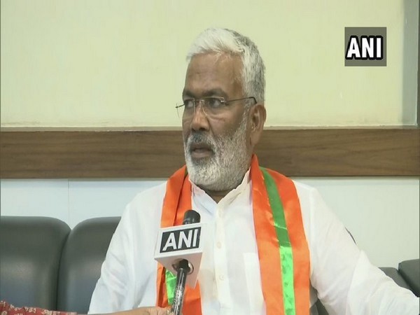 BJP leader Swatantra Dev Singh injured finger at event in Muzaffarnagar