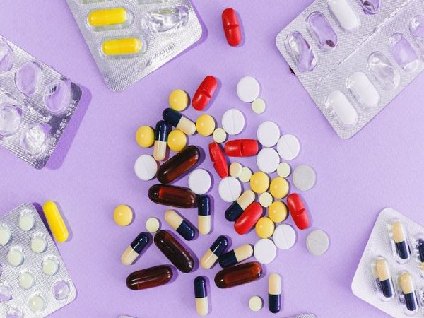 Study finds unexpected side effects of common painkillers