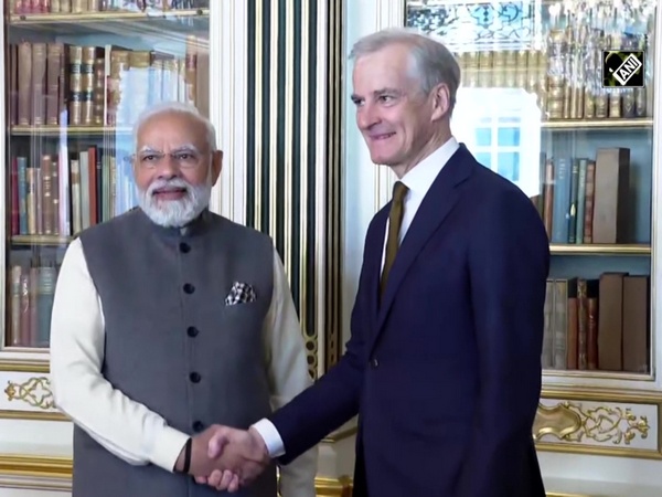 PM Modi meets his Norwegian Counterpart Jonas Gahr Støre in Copenhagen