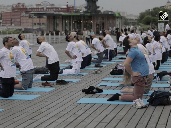 Moscow celebrates 8th International Day of Yoga