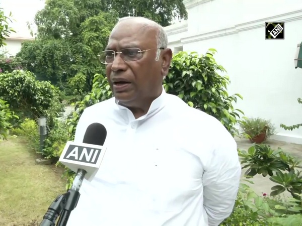 Mallikarjun Kharge accuses ED of harassing Congress