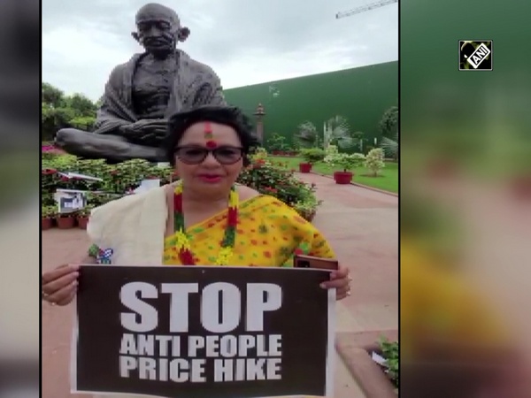 Suspended TMC MPs refuse to apologise for revocation of their suspension
