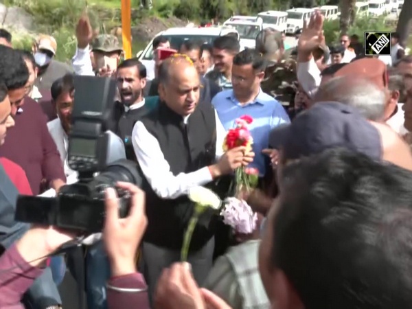 HP CM Jairam Thakur inaugurates, lays foundation stones of various projects in Mandi