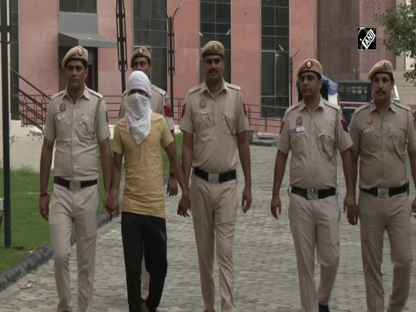 Delhi: Domestic help steals cash, jewellery worth Rs 10 crore, apprehended