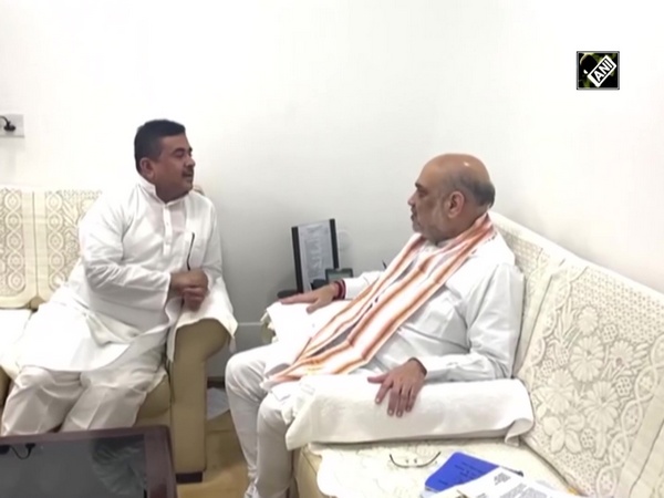 Delhi: Suvendu Adhikari meets Amit Shah at Parliament