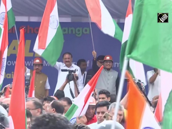 Delhi: Vice President Venkaiah Naidu flags off ‘Har Ghar Tiranga’ bike rally