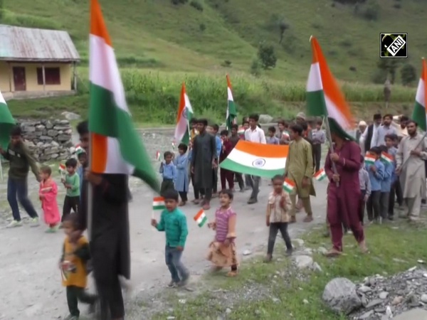 J-K: Village along LOC in Baramulla participates in ‘Har Ghar Tiranga’ campaign