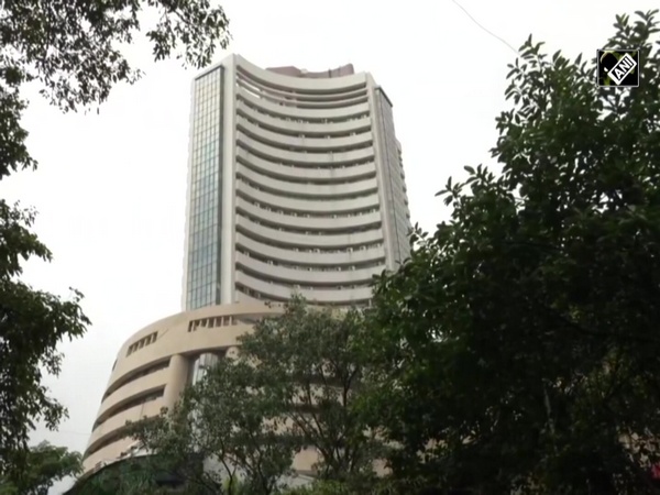 Indian stocks open Wednesday's trade with marginal gains, bull run continues