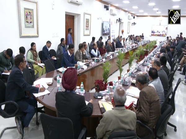 Businessmen play important role in economic growth: CM Gehlot