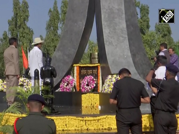 R-Day: Telangana CM KCR attends wreath-laying ceremony at Veerula Sainik Smarak in Secunderabad