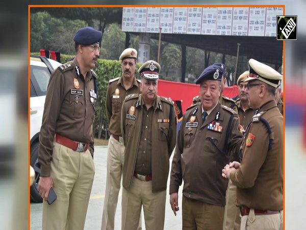 Commissioner Sanjay Arora reviews preparation for Delhi Police Raising Day 2023