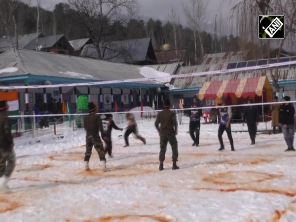 Indian Army organises snow volleyball match in Kupwara of J&K