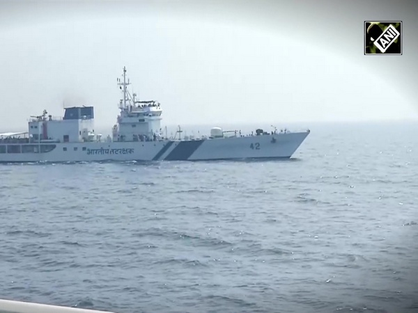 Indian Coast Guard showcases valour in Arabian Sea, Kerala Guv participates