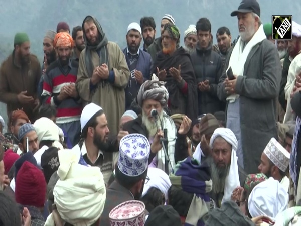 Various faiths attend Urs commemoration of Baji Ismail Sahab in Rajouri