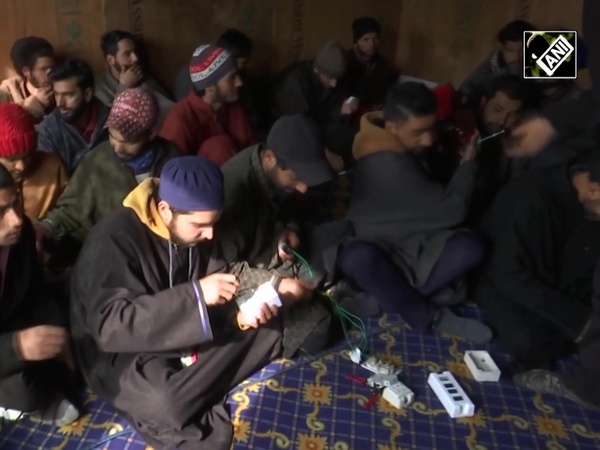 J&K: Youths get electrician training at Polytechnic Extension Centre in Bandipora