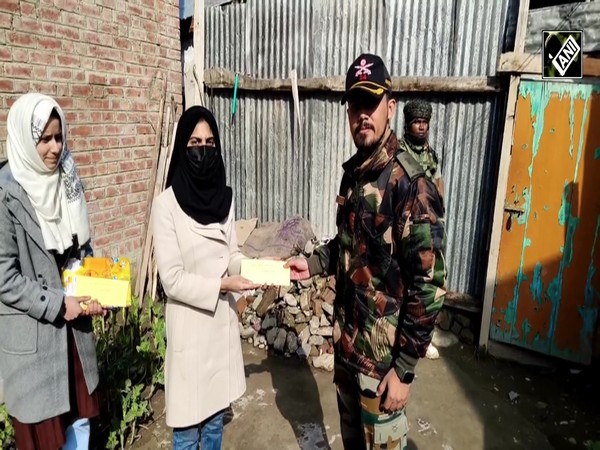 Indian Army felicitates two Kashmiri girl students for becoming a part of AzadiSAT satellite mission