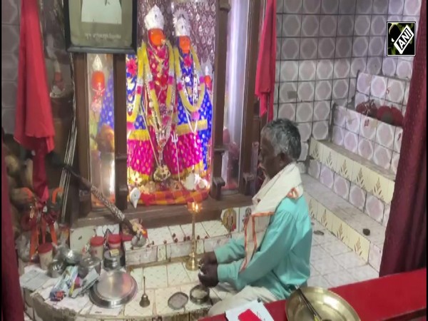 Balod’s Chandi temple gives out loud the message of communal harmony