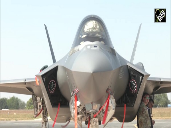 US Air Force’s 5th Gen stealth fighter jet F -35 makes debut in Aero India 2023