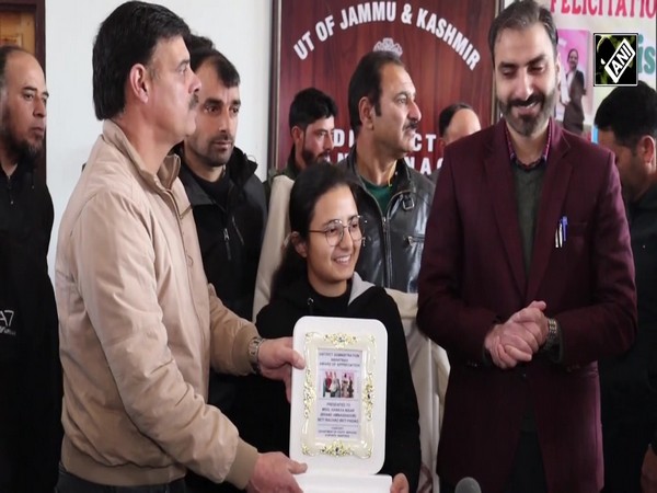Anantnag District Administration felicitates PM Rashtriya Bal Puraskar awardee Hanaya Nisar