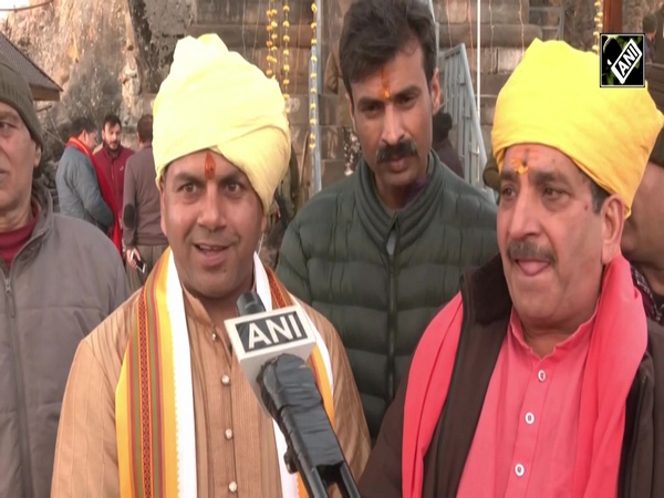 Mahashivratri celebrated with religious fervour at Shankaracharya Temple in Srinagar