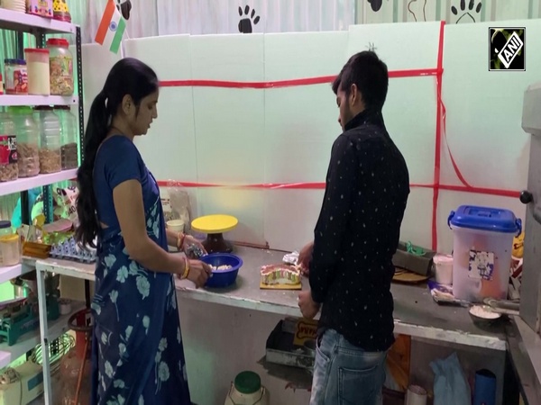 From food to boarding, Indore-based couple opens Doggy Dhaba