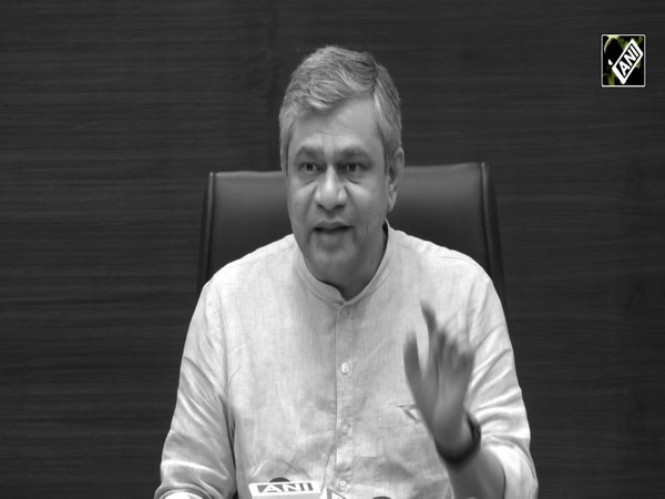 ‘Made in India’ mobiles exports will exceed USD 10 bn in 2023: Ashwini Vaishnaw