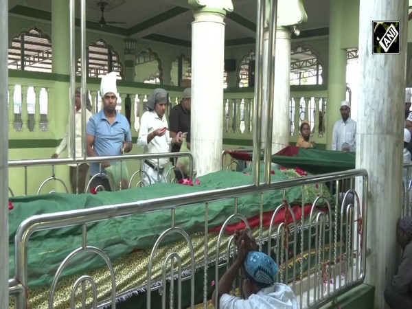 Shrine of Hazrat Makhdoom Shah unites various faiths