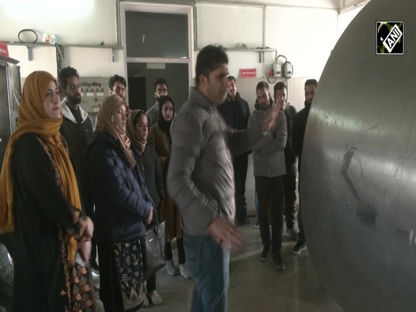 Young entrepreneurs attend awareness program on scientific dairy farming in Kashmir