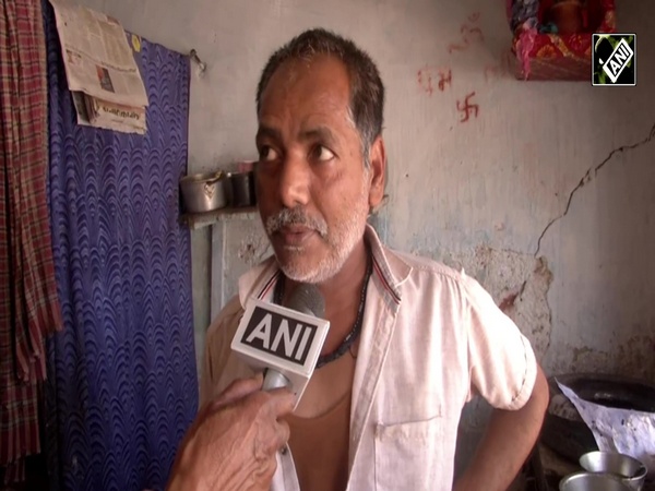 Ranchi Samosa seller charges just Rs 1 per piece