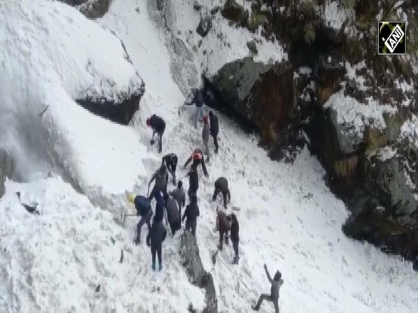 Deadly avalanche hits Nathu La in Sikkim, 6 killed