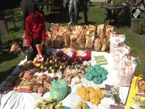 A noble gesture of providing ration kits to needy during Ramadan in Kashmir