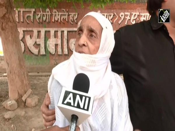 “Absolutely correct…” Gangster Ghulam’s (Asad’s aide) mother backs Yogi’s action, refuses son’s body