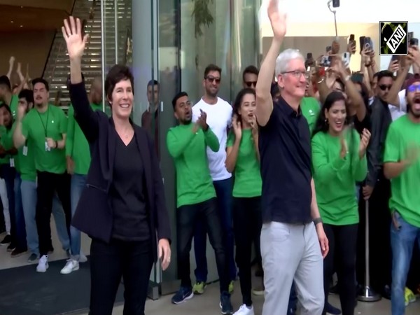 CEO Tim Cook opens gates of India’s first Apple Store at Mumbai’s BKC