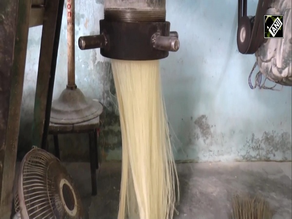 Uttar Pradesh के Rampur में देखिए कैसे बनाई जाती है ईद की सेवईयां