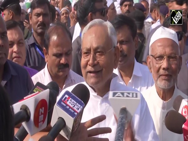 Bihar: CM Nitish Kumar visits Gandhi Maidan in Patna as people offer namaz on Eid-ul-Fitr