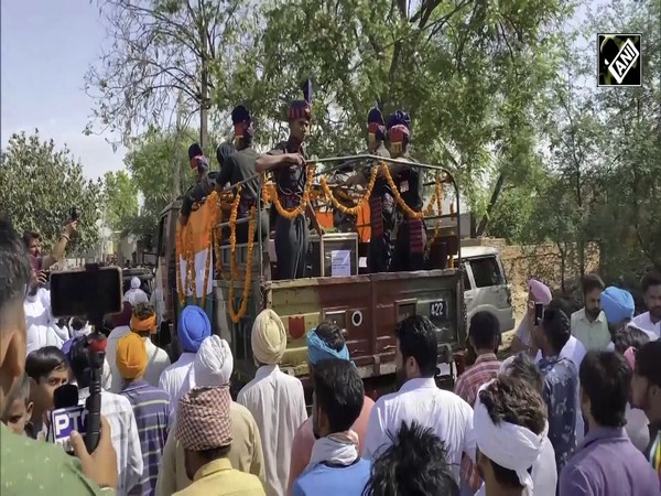 Patna में लगे थे Atiq के नारे अब यहाँ CM Nitish Kumar ने की सौहार्द की बात!