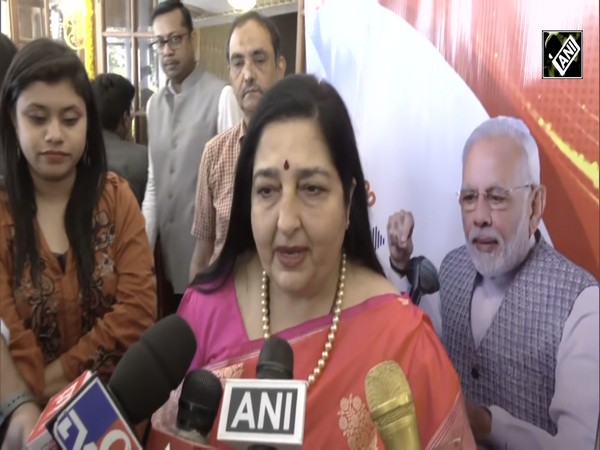 'Mann Ki Baat' पर क्या बोले फ़िल्मी सितारे, देखे वीडियो