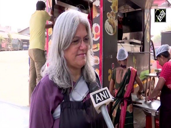 Manjuba Ki Rasoi : कोई भूखा न सोए, तीन साल में 3 लाख पचास हजार से ज्यादा लोगों का पेट भरा