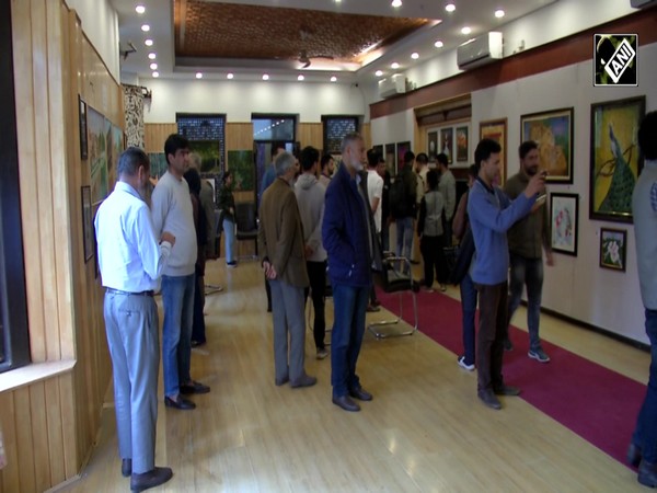 J&K: Govt organises two-day painting exhibition in Srinagar to promote art