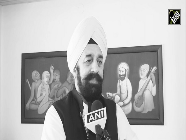 Congress अध्यक्ष Mallikarjun Kharge को Court से समन, Bajrang Dal पर बैन के वादे पर बवाल