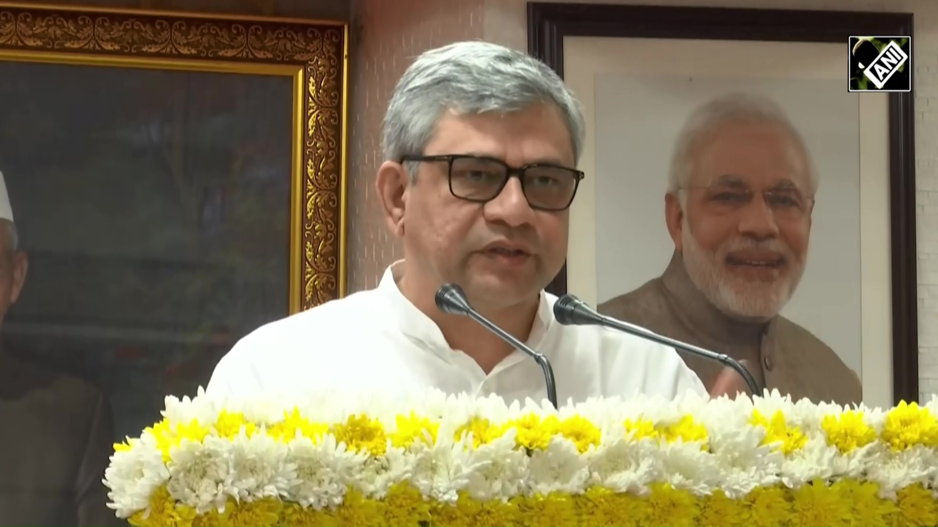 Union Minister Ashwini Vaishnaw launches AI-powered portal ‘Sanchar Saathi’ to find lost phones