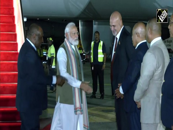 Emotional visuals not seen before PAPUA NEW GUINEA PM seeks PM Modi’s blessings